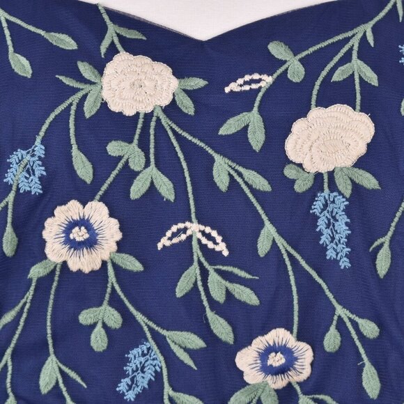 JessaKae Leah Dress Floral Embroidered - 4x - Picture 3 of 9